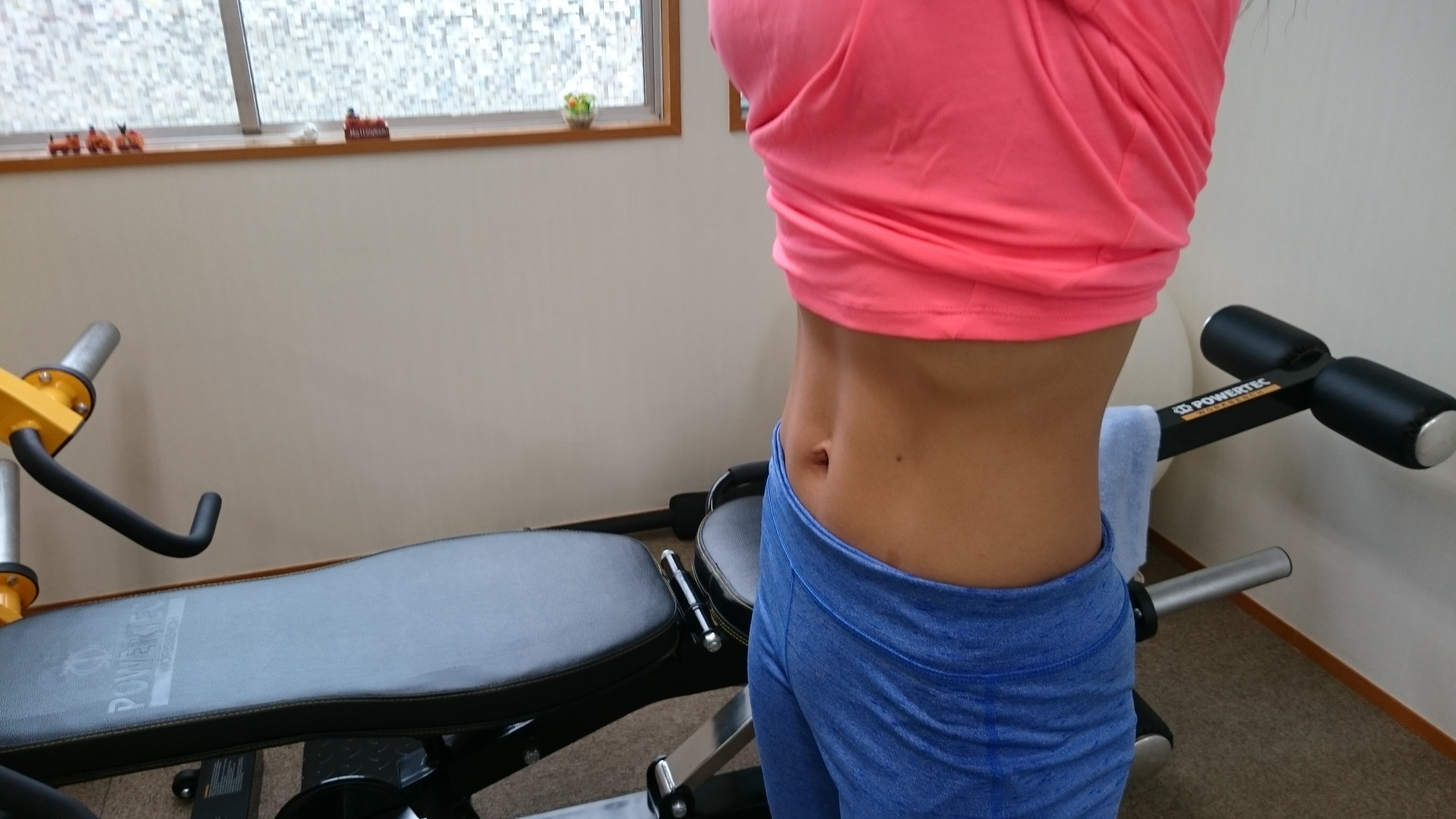 そのプニプニお腹がスッキリ凹む