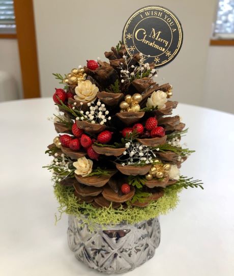 縁起物の熊手と、手作りクリスマスツリー